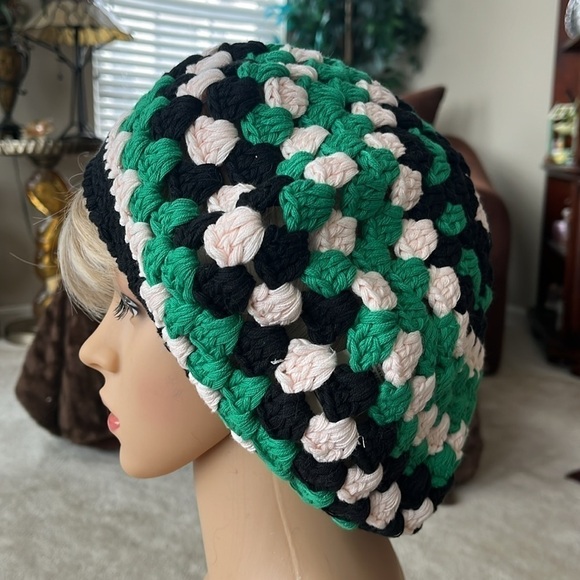 NWOT Free People Lolita Crochet Knit Beret Slouchy Boho Green Black Off-White - Picture 7 of 14